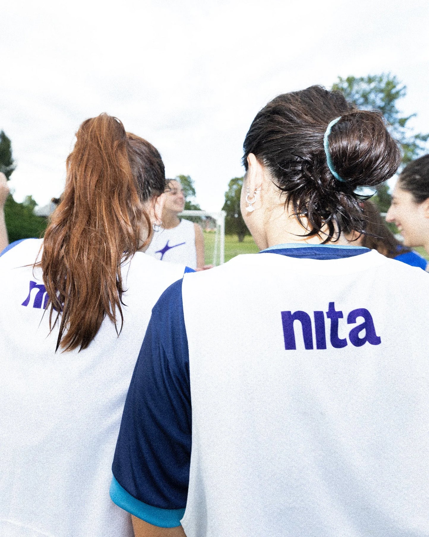 Equipos compitiendo en torneo de fútbol femenino organizado por NITA